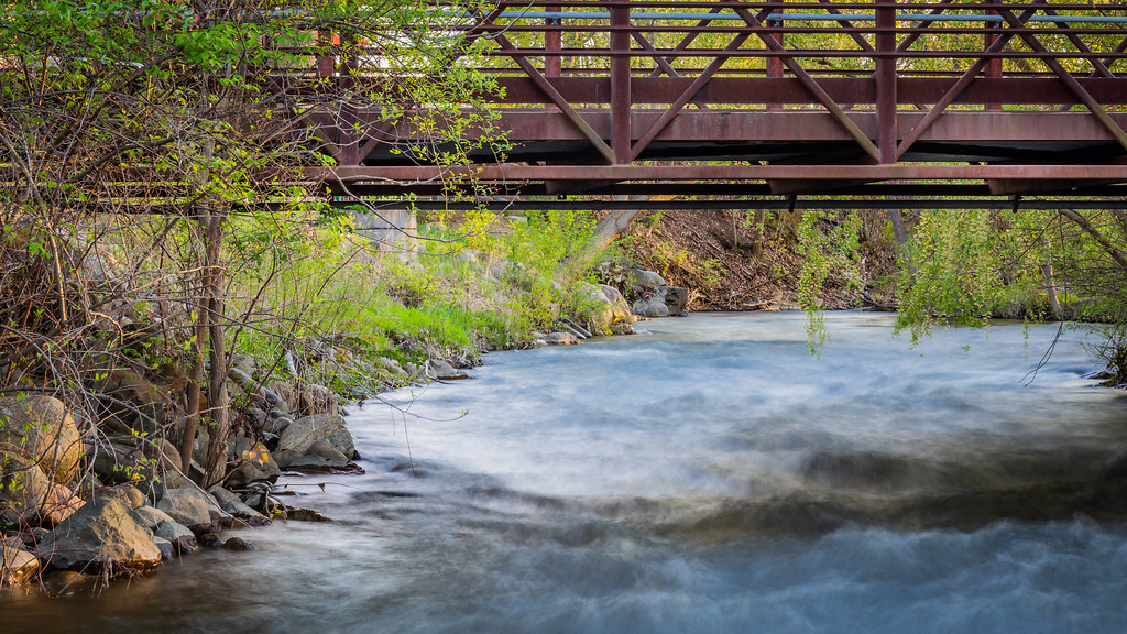 Bridge over Paint Creek Bridge with Paint Creek flowing be… Flickr