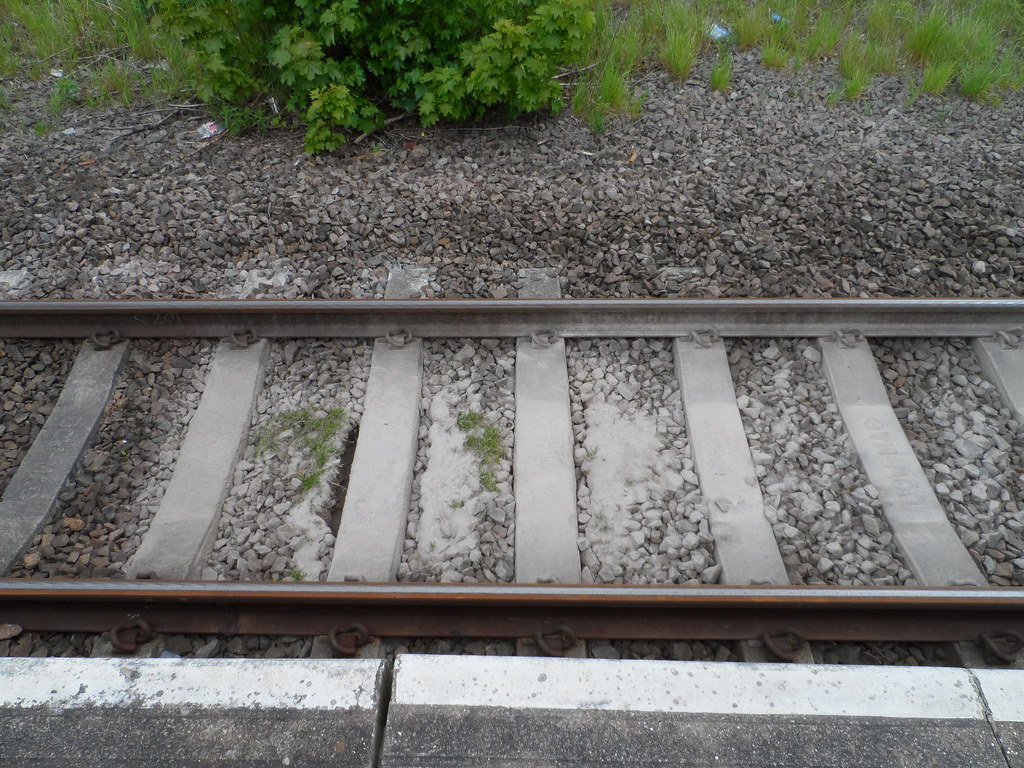 Mud pumping railway track at Mirfield station May 2019 Flickr