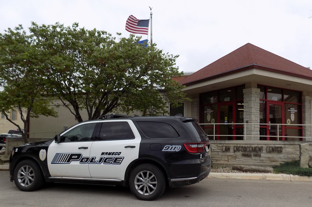 Wamego KS Police Department Dodge Durango Kansas Law Enforcement