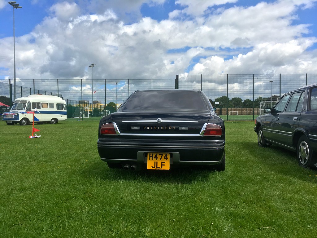 1991 JDM Nissan President 4.5Litre V8 First time seeing a … Flickr