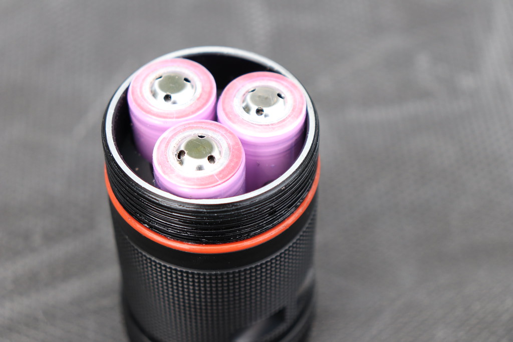 Some Photos of Emisar D18