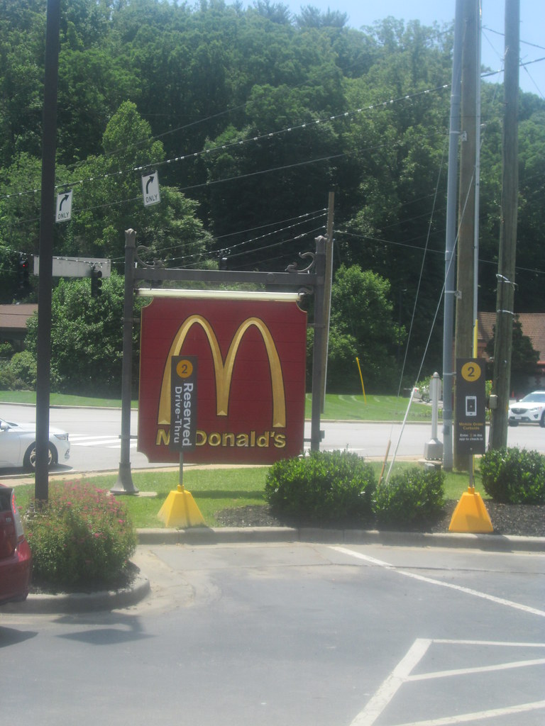 McDonald's Sign Biltmore Square (Asheville), NC. May 2018.… Flickr