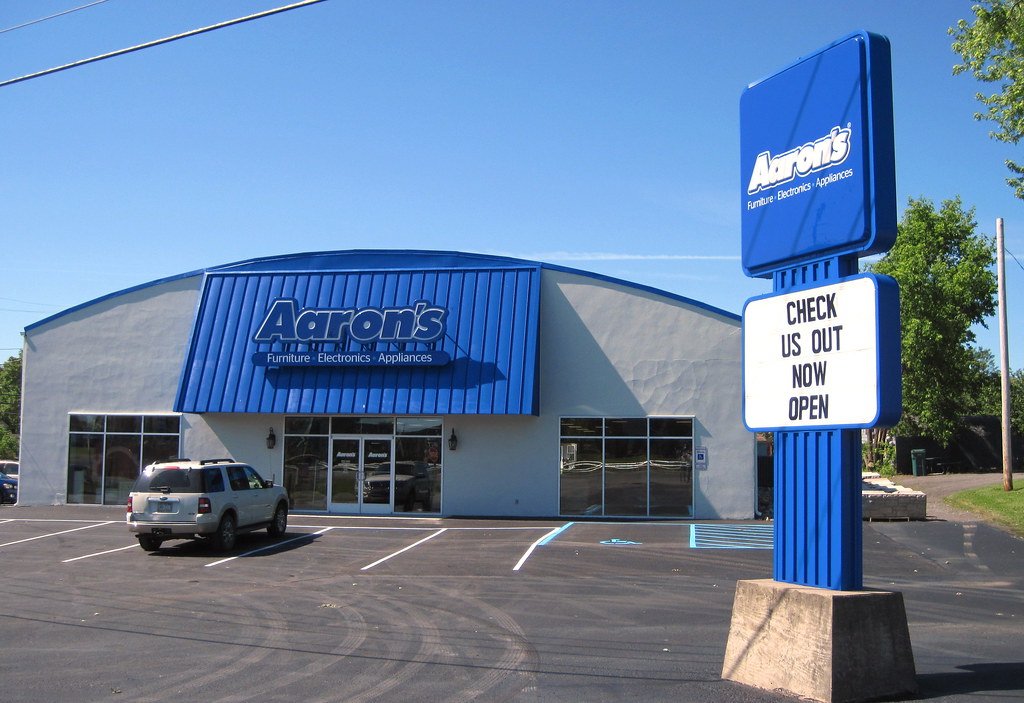 2019050 Aarons Inc (leasetoown retailer) vacated their … Flickr