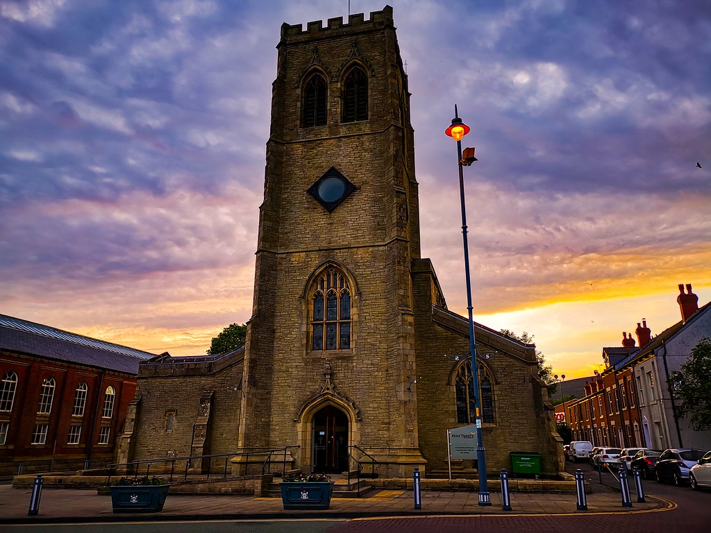 Holy Trinity Church Stalybridge A lovely Friday morning in… Flickr