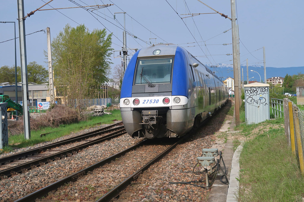 Un TER en gare de Saint JulienenGenevois, France (22.04.2019) Flickr