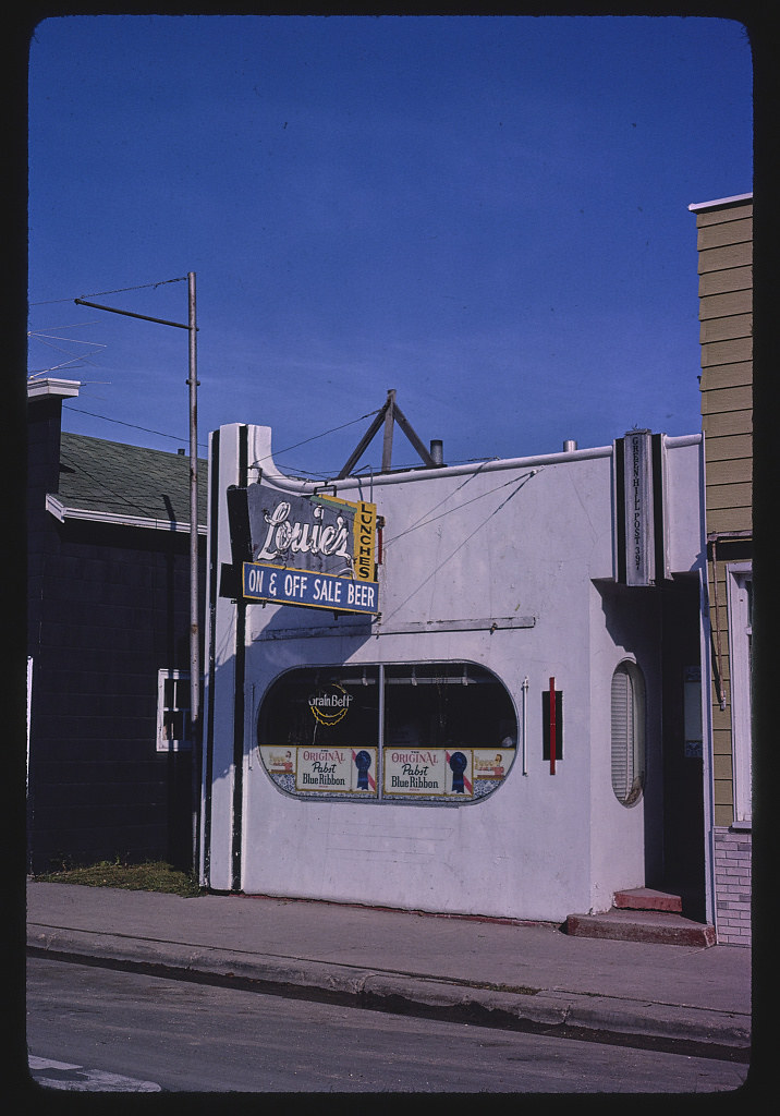 Louie's Lunches, Route 10, Dilworth, Minnesota (LOC) Flickr