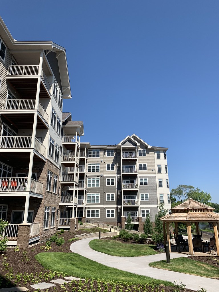 June 7, 2019 Applewood Pointe of Champlin at Mississippi C… Flickr