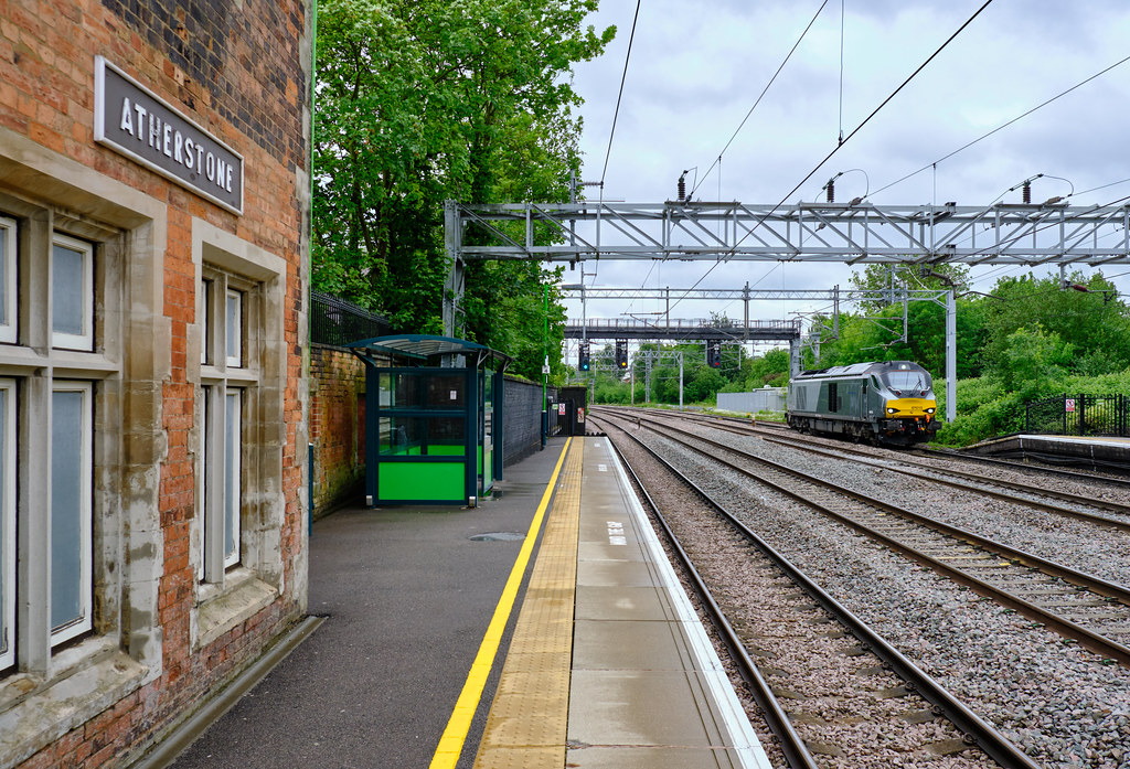 Atherstone Chilton Railways liveried classs 68 no 68015 wo… Flickr