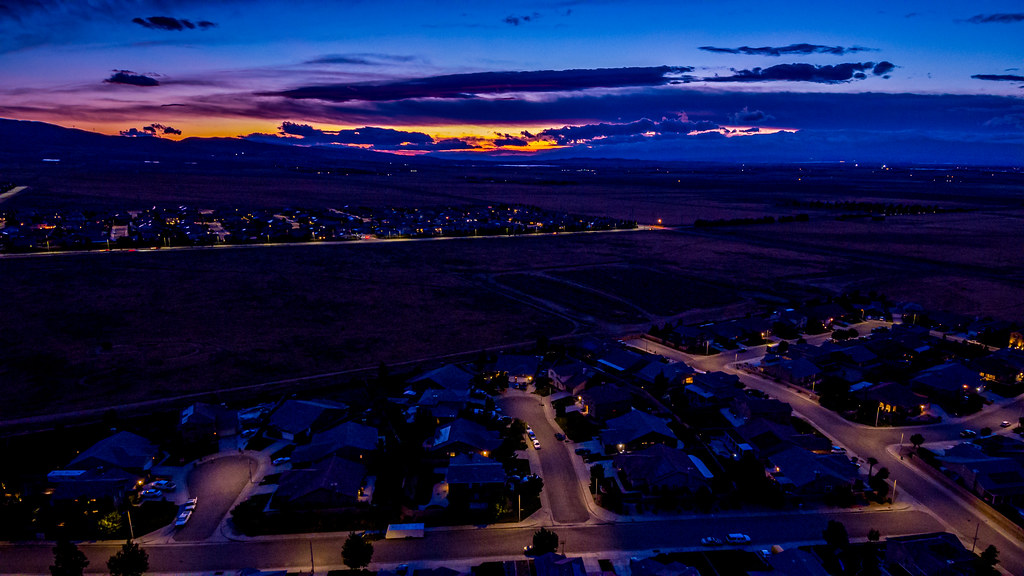Sunset over Quartz Hill CA. Thomas Hart Flickr