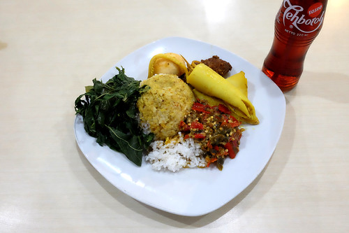 Masakan Padang (Solo, Java) DSCF1345a Nasi Padang food… Flickr