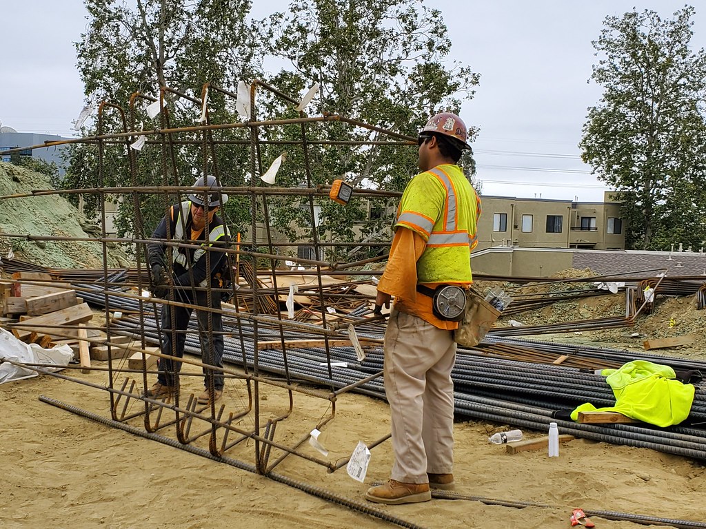 20190604_Str_HA_07McFadden SE abutment 3 shear key Flickr