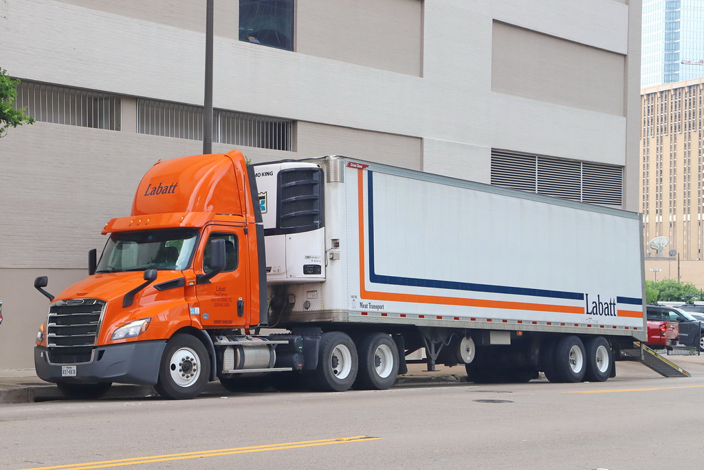 Freightliner Texas in Dallas TX 29.4.2019 0392 Downtown Da… Flickr