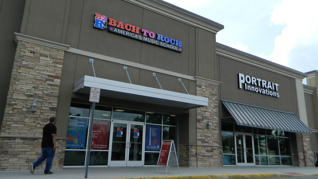 Landstown Commons stores a photo on Flickriver