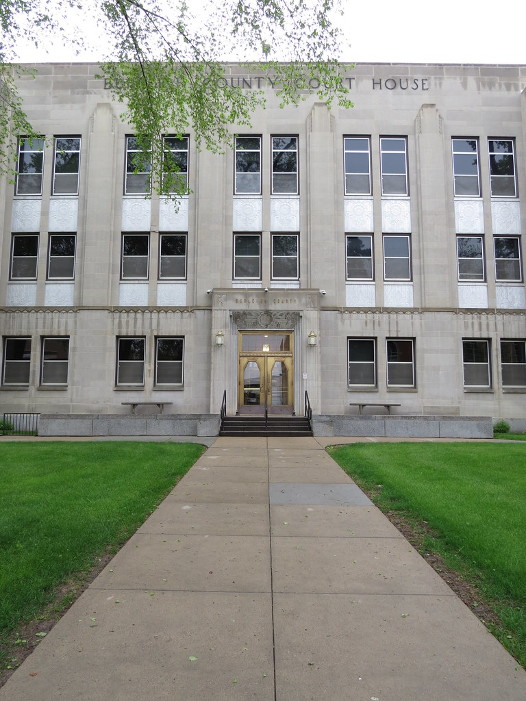 County Courthouse, Bismarck, ND Burleigh County Courthouse… Flickr