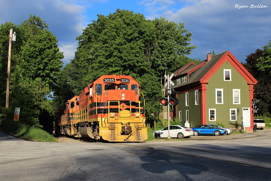 SLR 393 at Mechanic Falls St. Lawrence & Atlantic train 39… Flickr