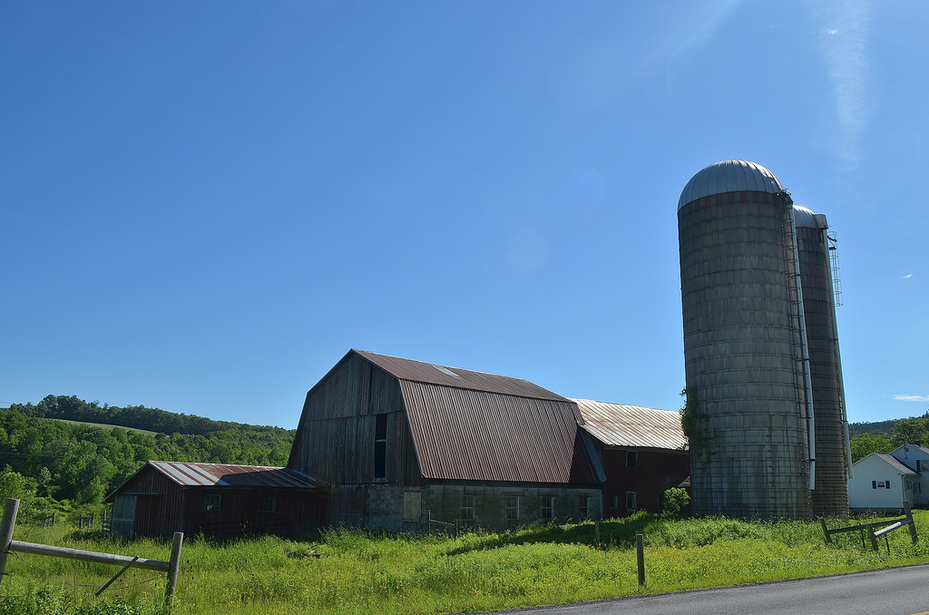 Delaware County Barn An abandoned farm in Delaware County,… Richard