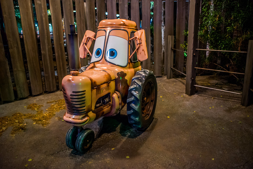 Cars Land at night Disney California Adventure _GML7201
