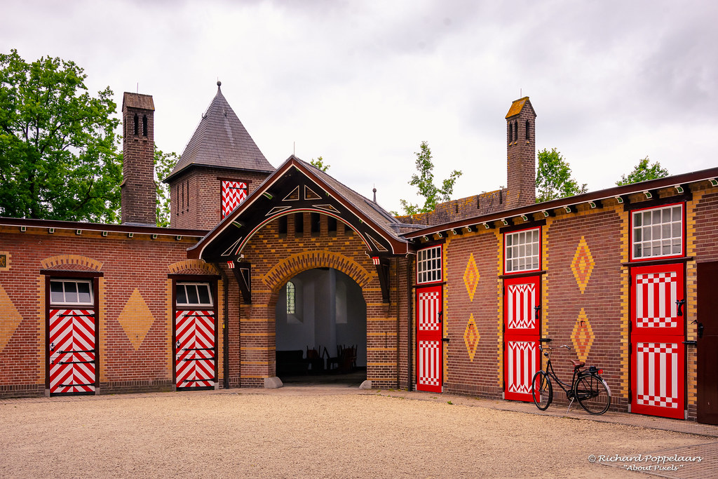 Coach house and stables Kasteel de Haar (Haarzuilens/NL)… Flickr