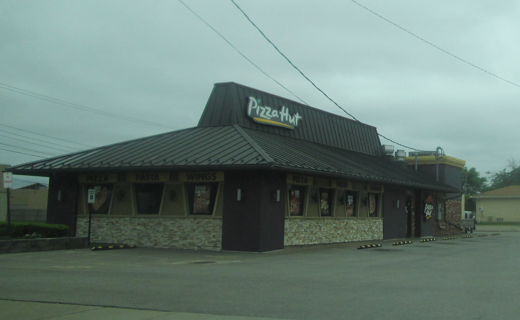 Pizza Hut Cheektowaga, NY. June 2018. … Flickr
