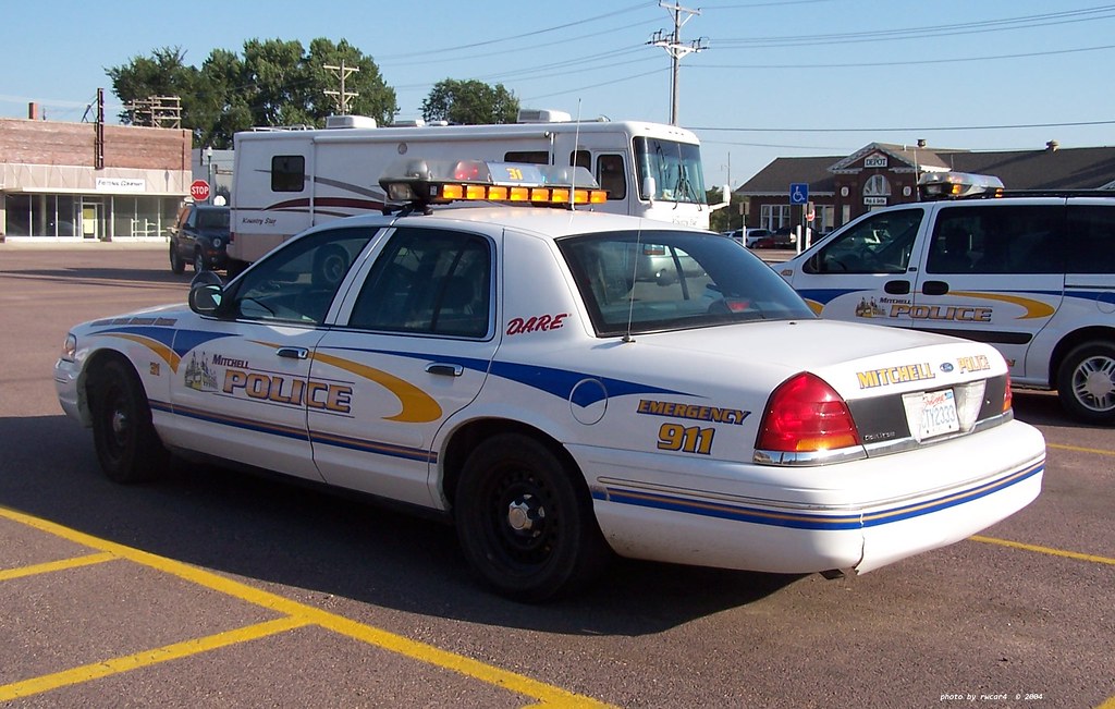 Mitchell SD Police 1998 Ford Crown Victoria (2) rwcar4 Flickr