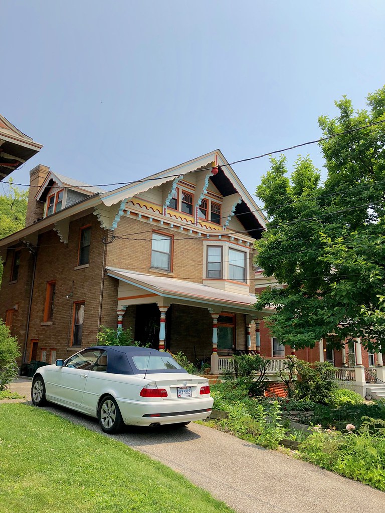 Cornell Place, Clifton, Cincinnati, OH Warren LeMay Flickr
