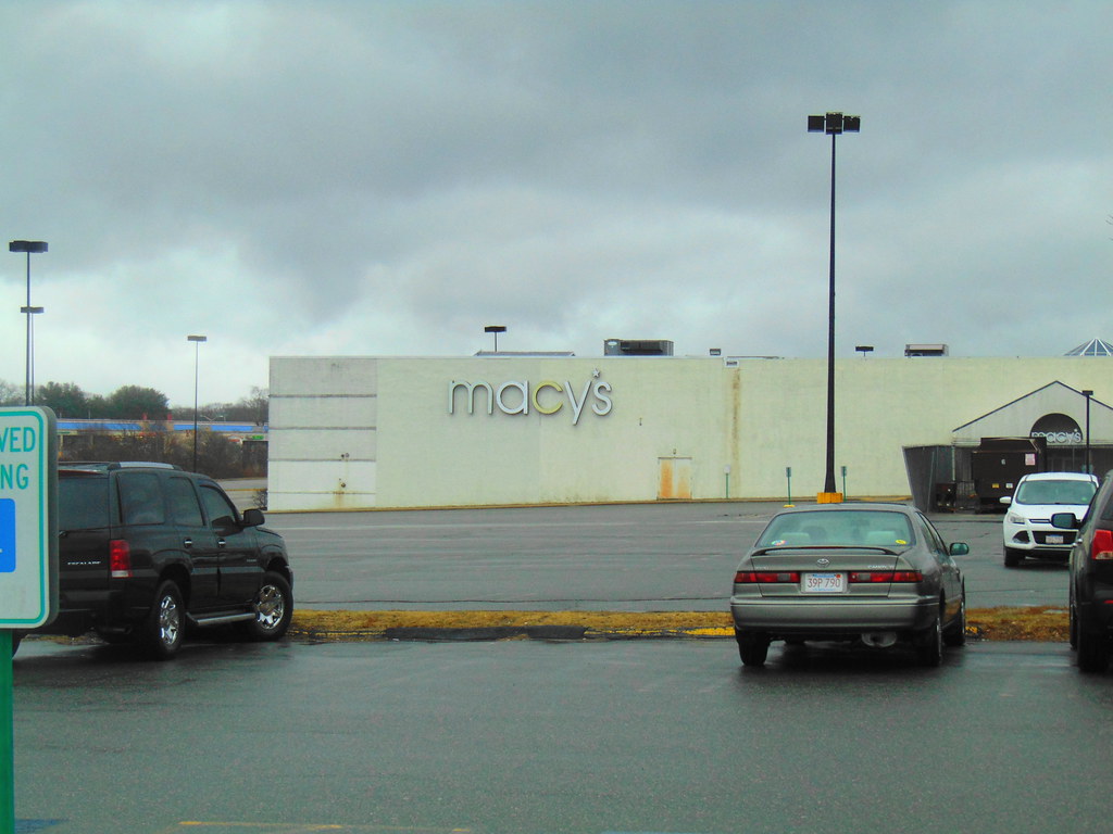 Swansea Mall (Swansea, Massachusetts) JJBers Flickr