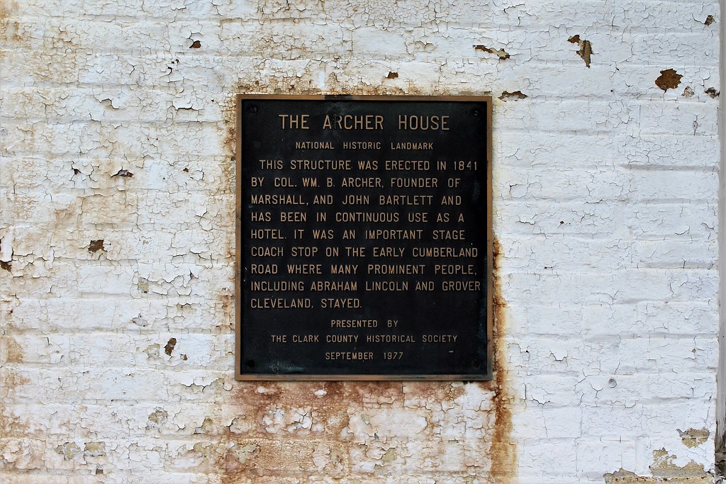Marshall, Illinois The Archer House Hotel is a historic ho… Flickr