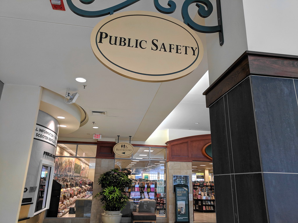 Buckland Hills Mall (Manchester, Connecticut) JJBers Flickr