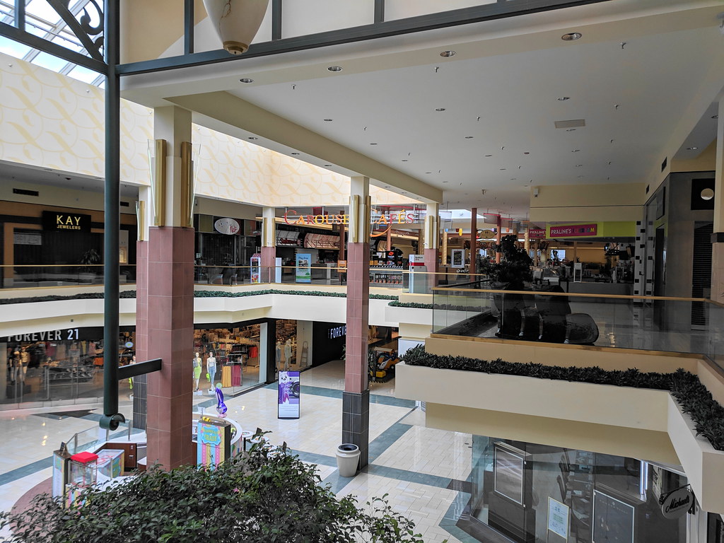 Buckland Hills Mall (Manchester, Connecticut) JJBers Flickr