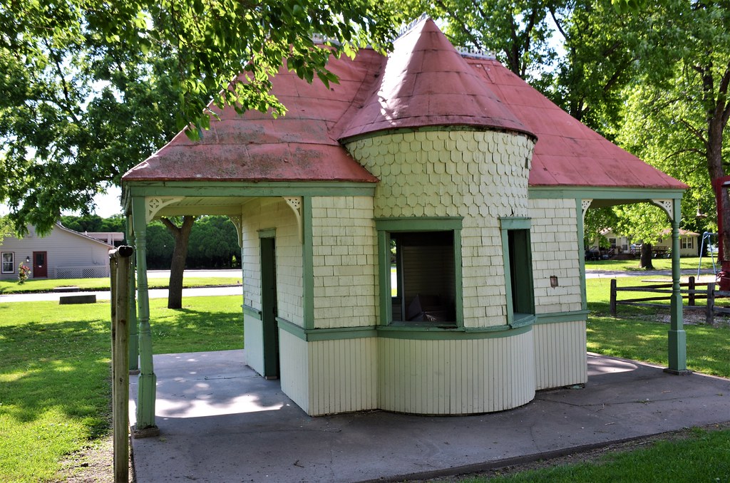 Sylvan Park Depot (MissouriKansasTexas Railroad), Kansas… Flickr