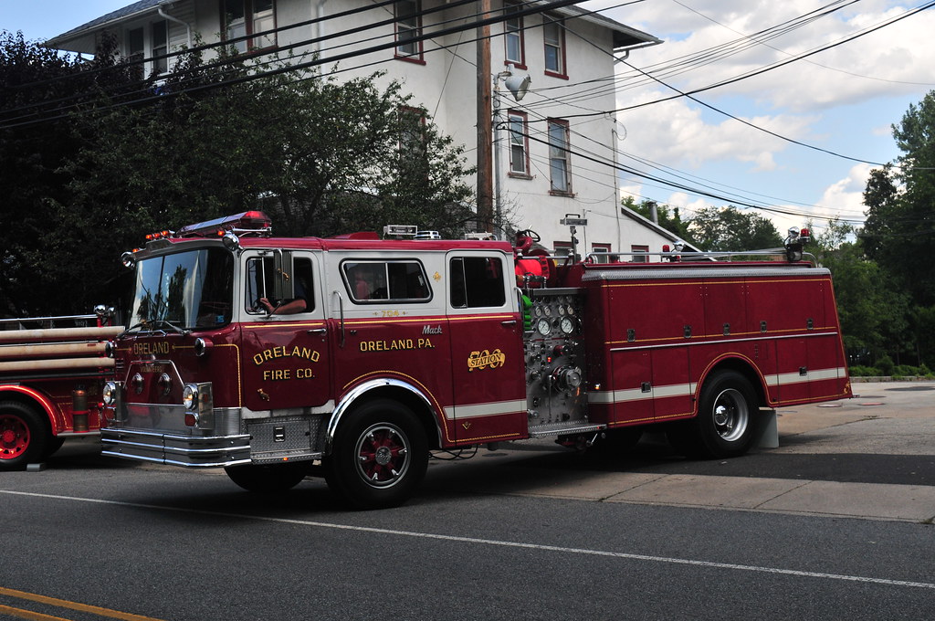Oreland Fire Company Engine 704 1979 Mack CF700 Pumper Ca… Flickr