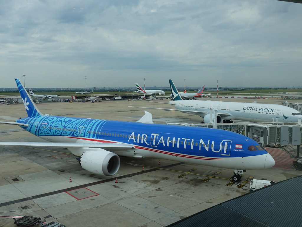 201905302 ParisCharlesdeGaulle airport with Air Tahiti Nui and