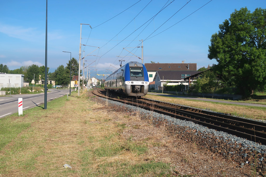 Un TER en gare de Saint JulienenGenevois, France (23.06.2019) Flickr