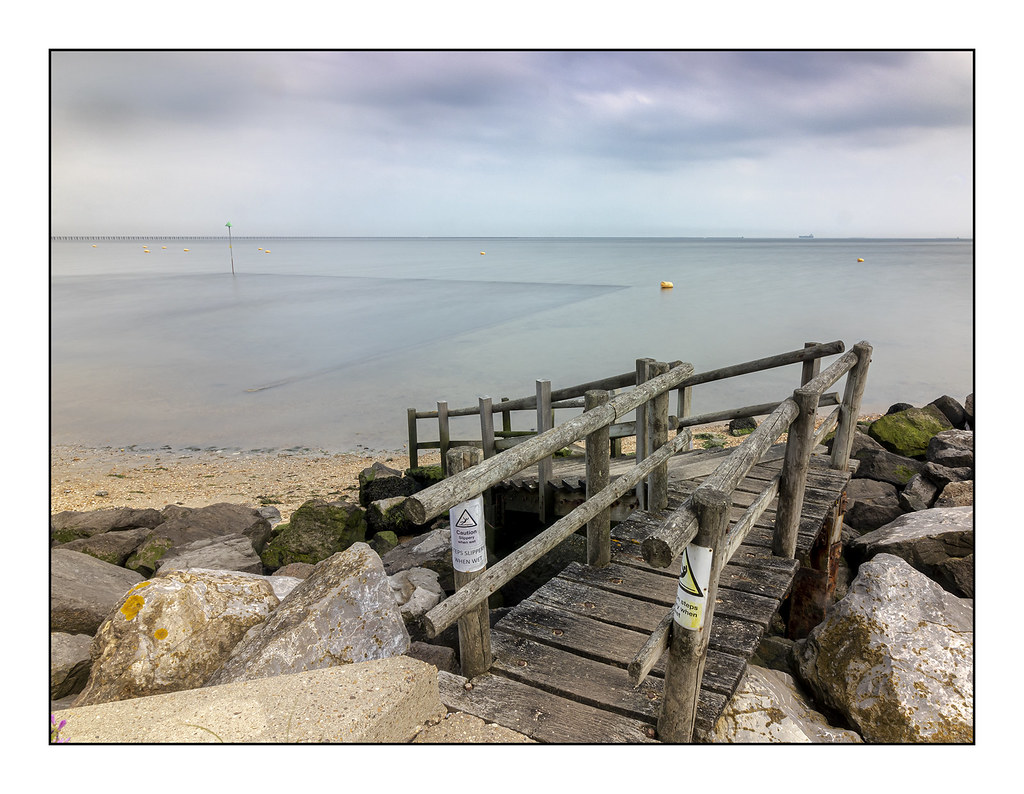 Shoebury East Beach You can just make out the outline of t… Flickr