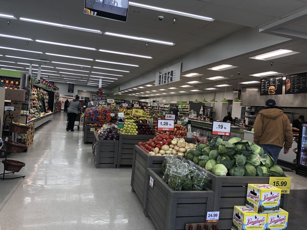HyVee Dollar Fresh Centerville, Iowa a photo on Flickriver