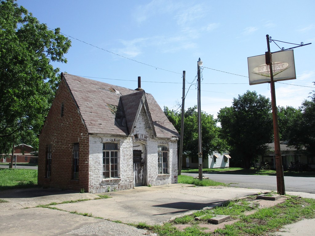 Phillips 66 Gas Station Westville,OK Former Philips 66 Gas… Flickr