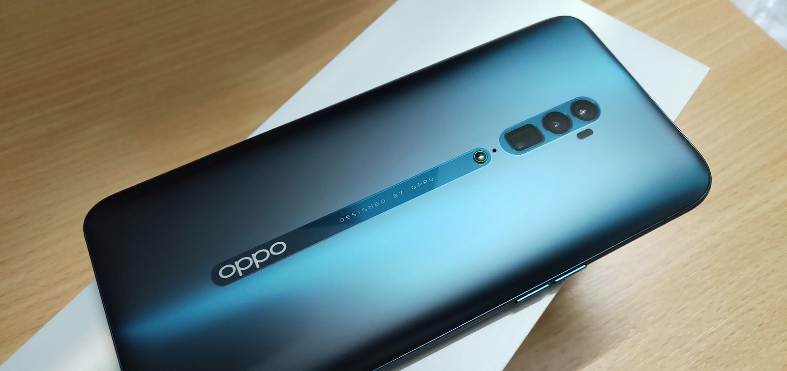 Oppo Reno with 10x zoom flagship
