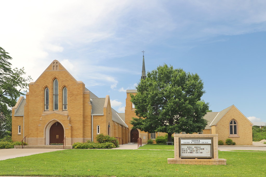 Methodist Church in Ozona TX 4.5.2019 0716 Ozona Texas USA… Elmar