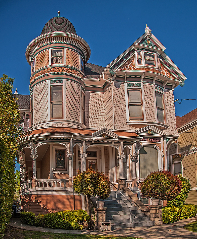 Victorian homes in Alameda, California (4/7/2014) It's sai… Flickr