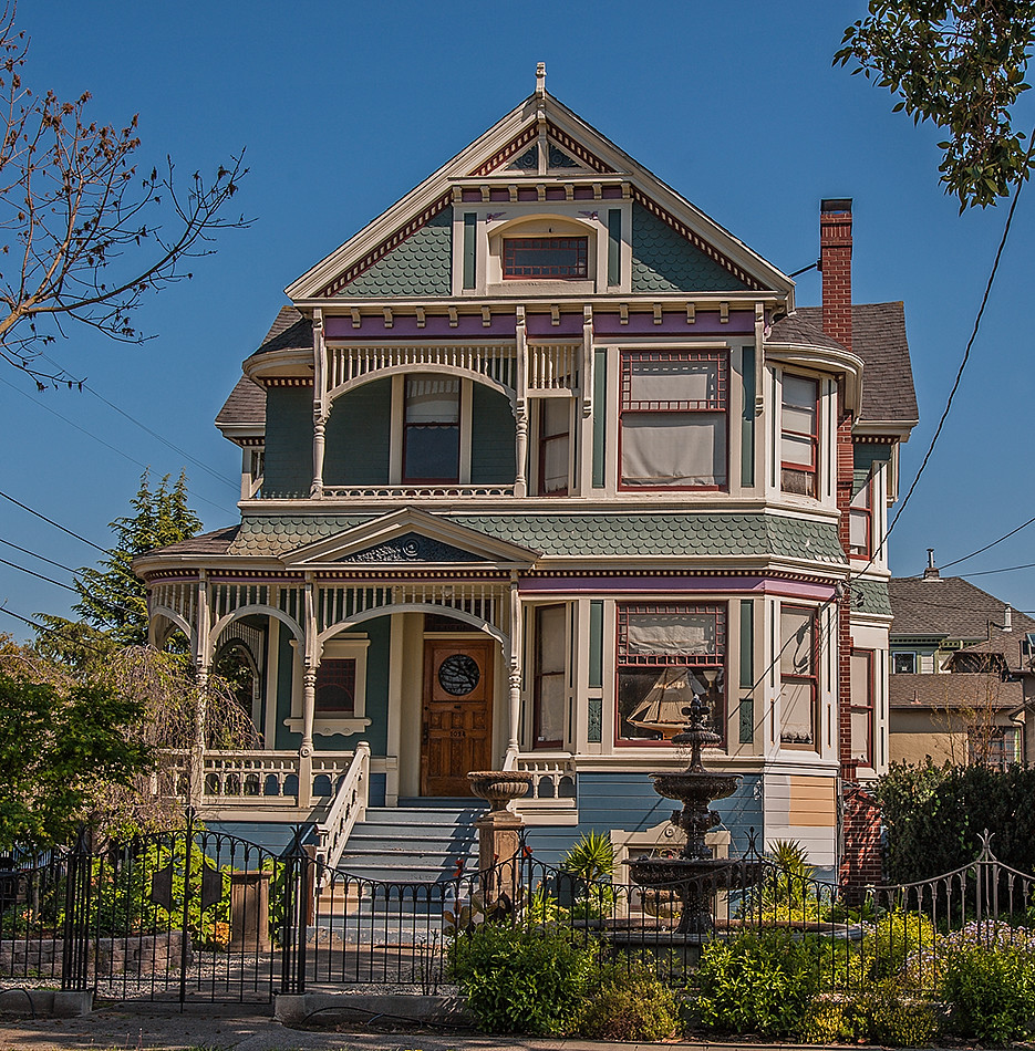 Victorian homes in Alameda, California (4/7/2014) It's sai… Flickr