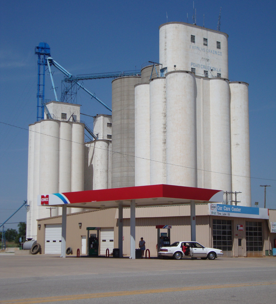 Grain Elevator (Pond Creek, Oklahoma) Pond Creek is locate… Flickr