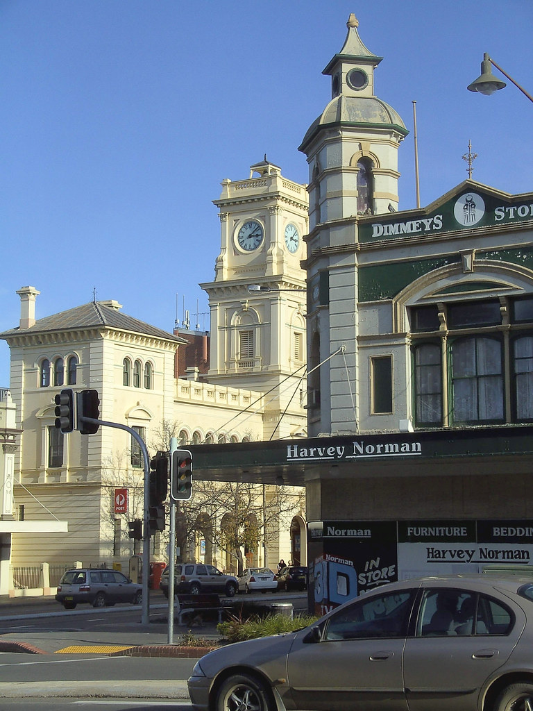 Afternoon light Goulburn, NSW Post Office and Dimmeys Dim… Flickr