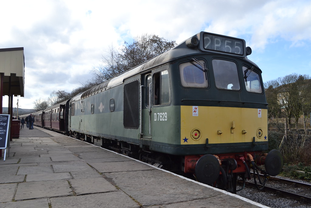 25279 / D7629 Seen at Rawtenstall Station the East Lancs R… Flickr