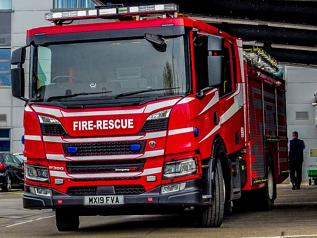 Shropshire fire and rescue scania P360/emergency one pumpi ...