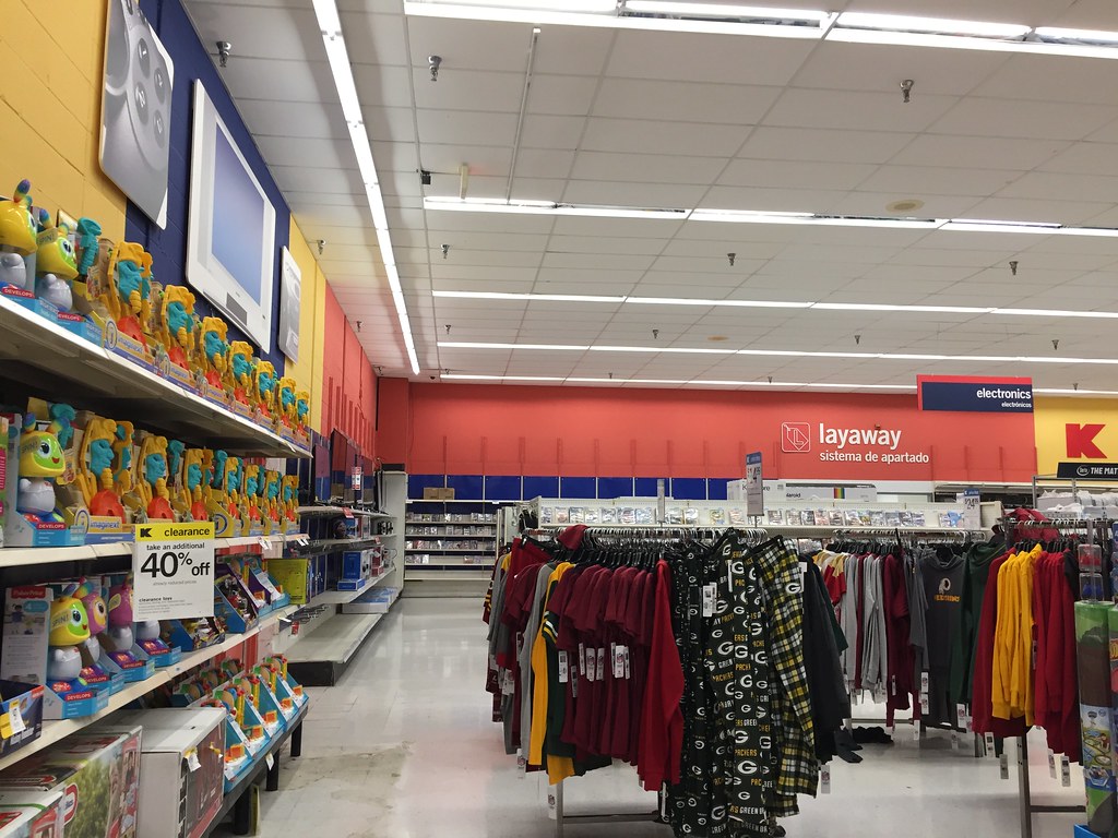 Kmart interior Kmart 3744 (120,389 square feet) 1901 N Cr… Flickr