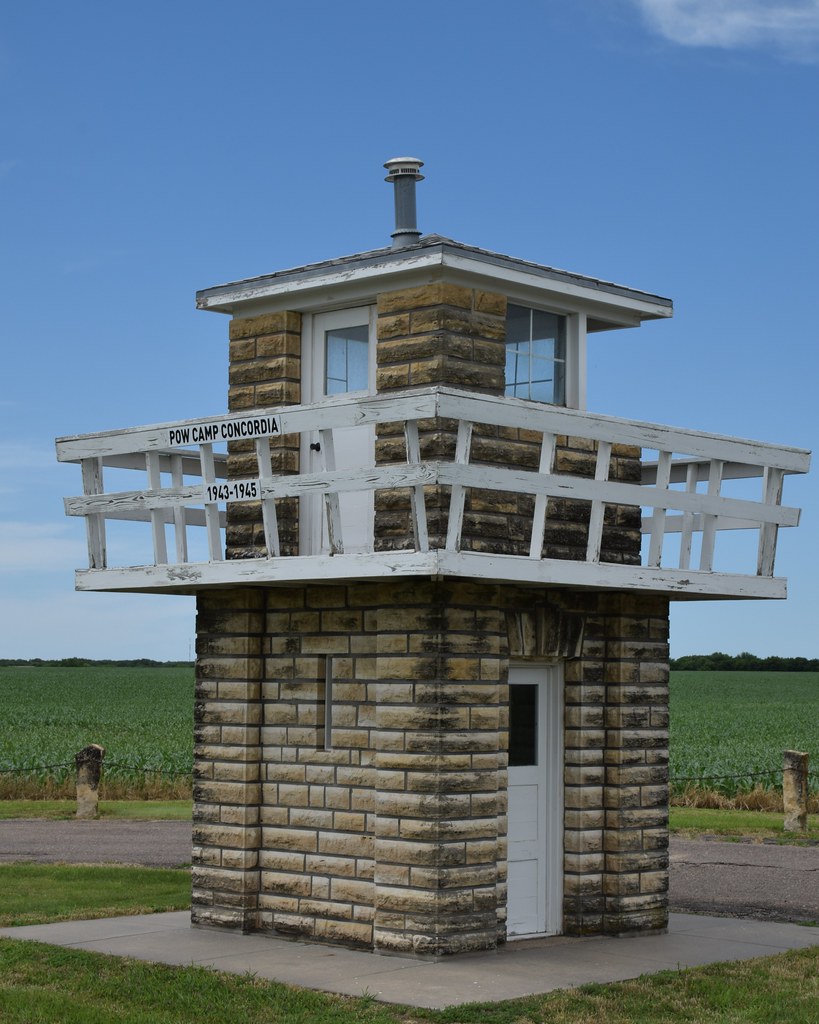POW Guard Tower, Concordia, Kansas A remaining structure a… Flickr