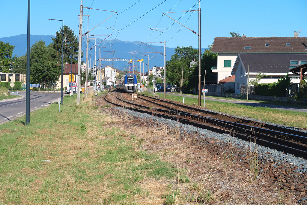 001. Les TERs en gare de Saint JulienenGenevois, France.… Flickr