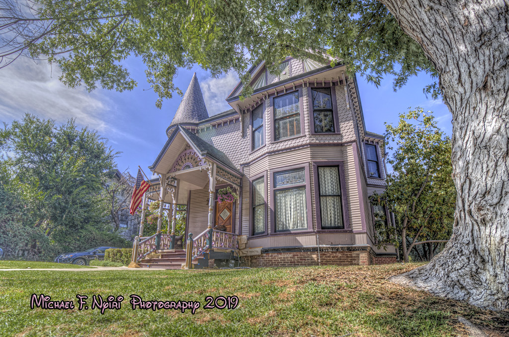 Her Pinkness From the Ground Up The Haskins House on Carro… Flickr