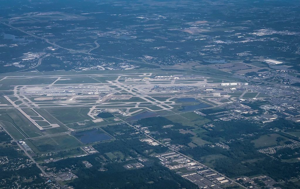 Aerial view of DTW Detroit Metropolitan Airport Romulu… Flickr