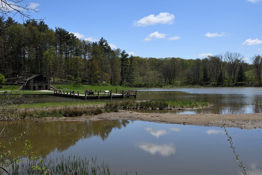 Kendall Lake Kendall Lake at Virginia Kendall Park, Boston… Flickr